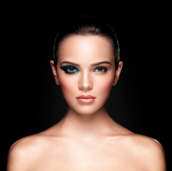 Photograph Ully Zoelkarnain  Make Over Preview 1 on One Eyeland